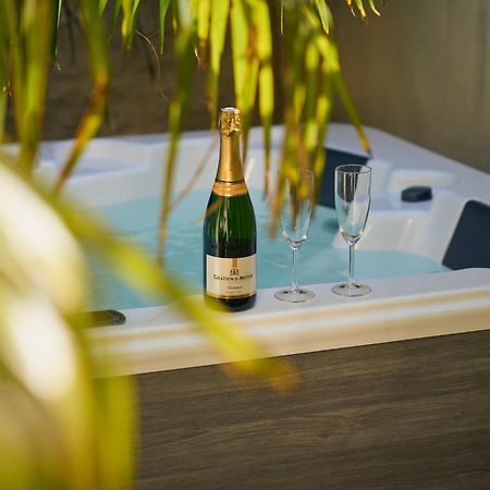Suite Atypique - Jacuzzi Privatif En Centre Ville De Cognac Exteriér fotografie