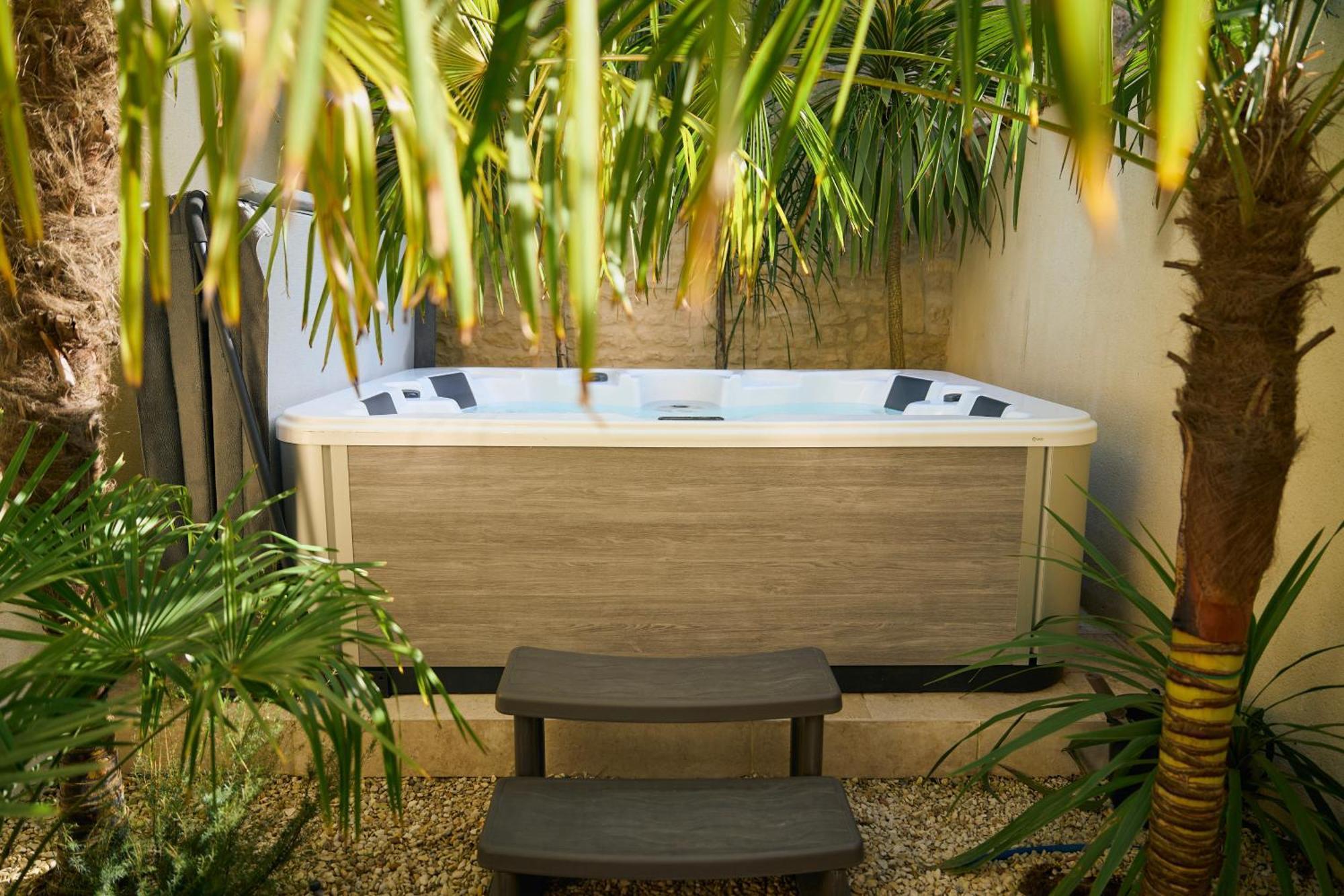 Suite Atypique - Jacuzzi Privatif En Centre Ville De Cognac Exteriér fotografie