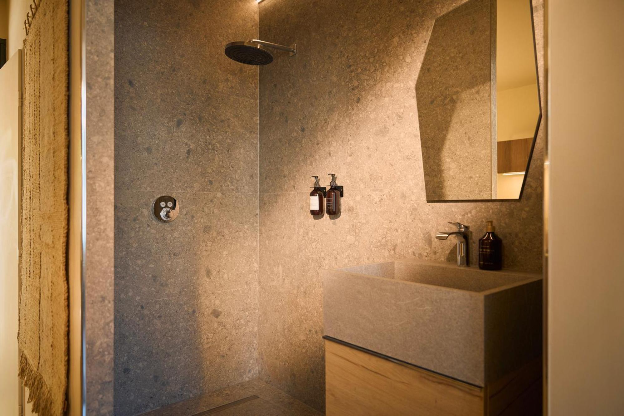 Suite Atypique - Jacuzzi Privatif En Centre Ville De Cognac Exteriér fotografie