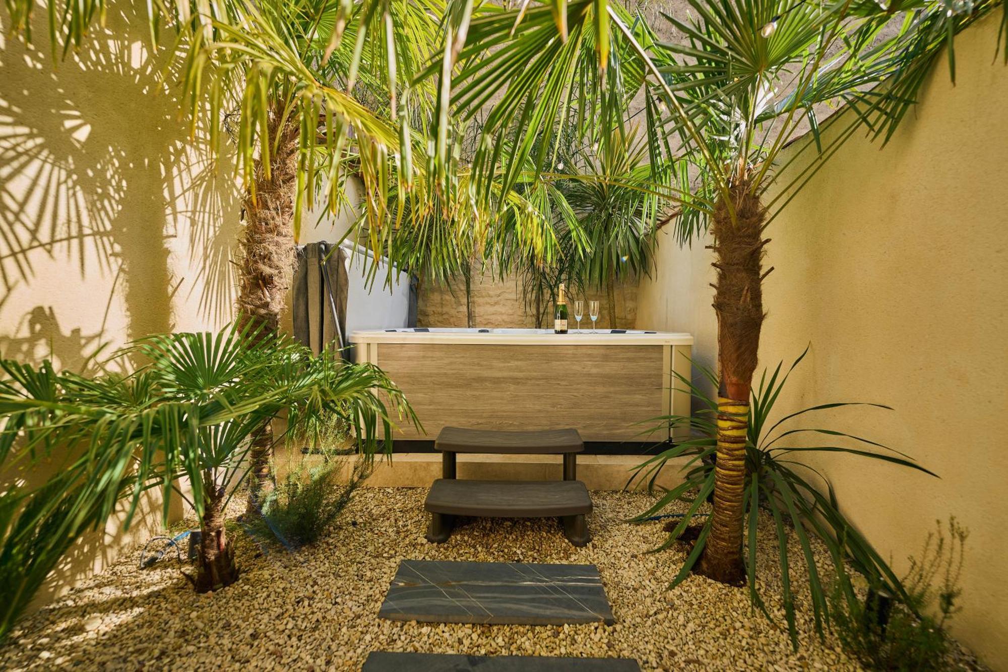 Suite Atypique - Jacuzzi Privatif En Centre Ville De Cognac Exteriér fotografie